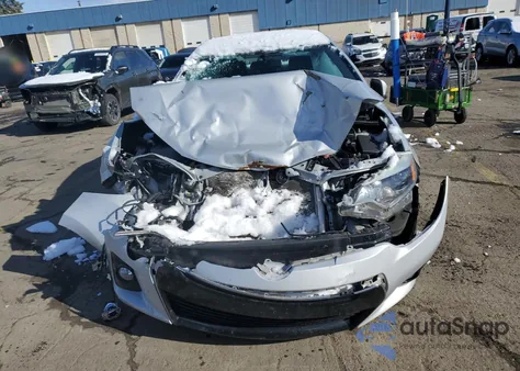 2014 Toyota Corolla L z USA, uszkodzony, nr VIN 2T1BURHE7EC050327